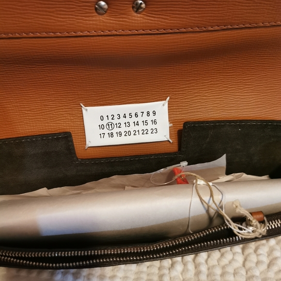 Clutch - Picture 2 of 6